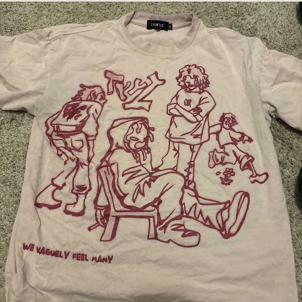 Ami pink and Red Graphic Tee